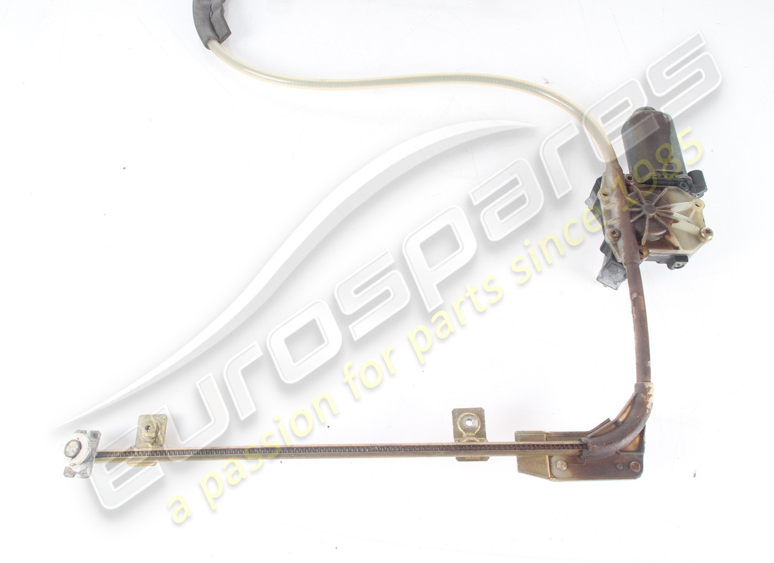 LEVIER DE VITRE DROIT D'OCCASION MASERATI. RÉFÉRENCE 377705072 (6) levier de vitre droit d'occasion maserati. référence 377705072 (6)