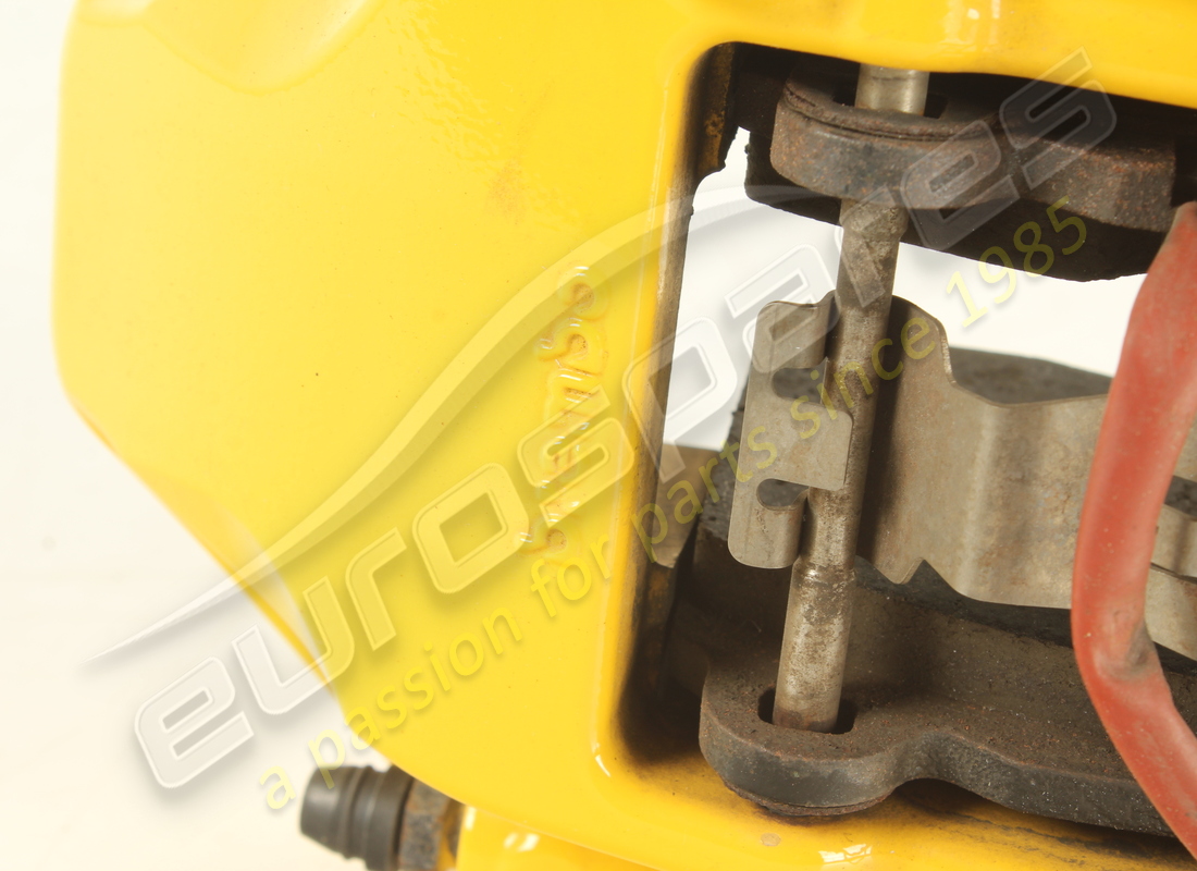 utilisé ferrari étrier arrière droit avec plaquettes. numéro de pièce 311677 (2)