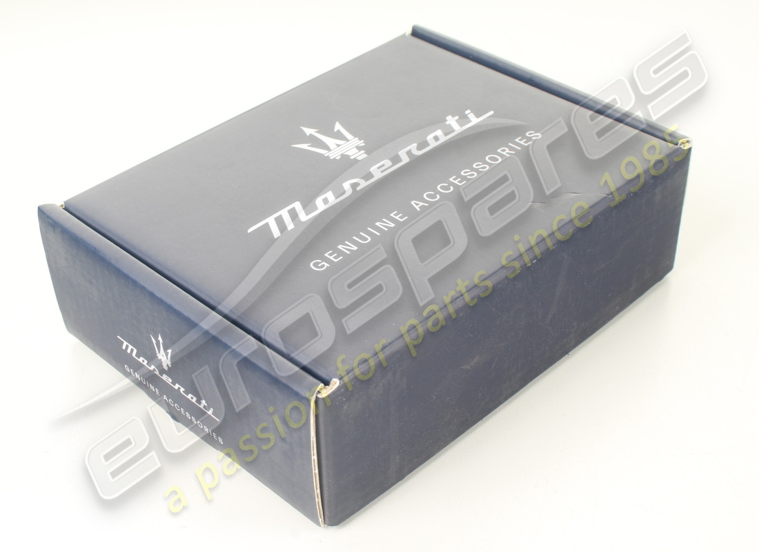 KIT DE LUMIÈRES DE COURTOISIE AVEC LOGO NEUF MASERATI. NUMÉRO DE PIÈCE 940001321 (5) kit de lumières de courtoisie avec logo neuf maserati. numéro de pièce 940001321 (5)