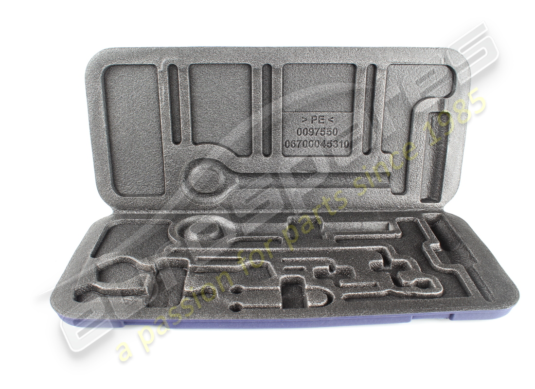 Mallette à outils d'occasion Maserati. Numéro de pièce 670004531 (1)