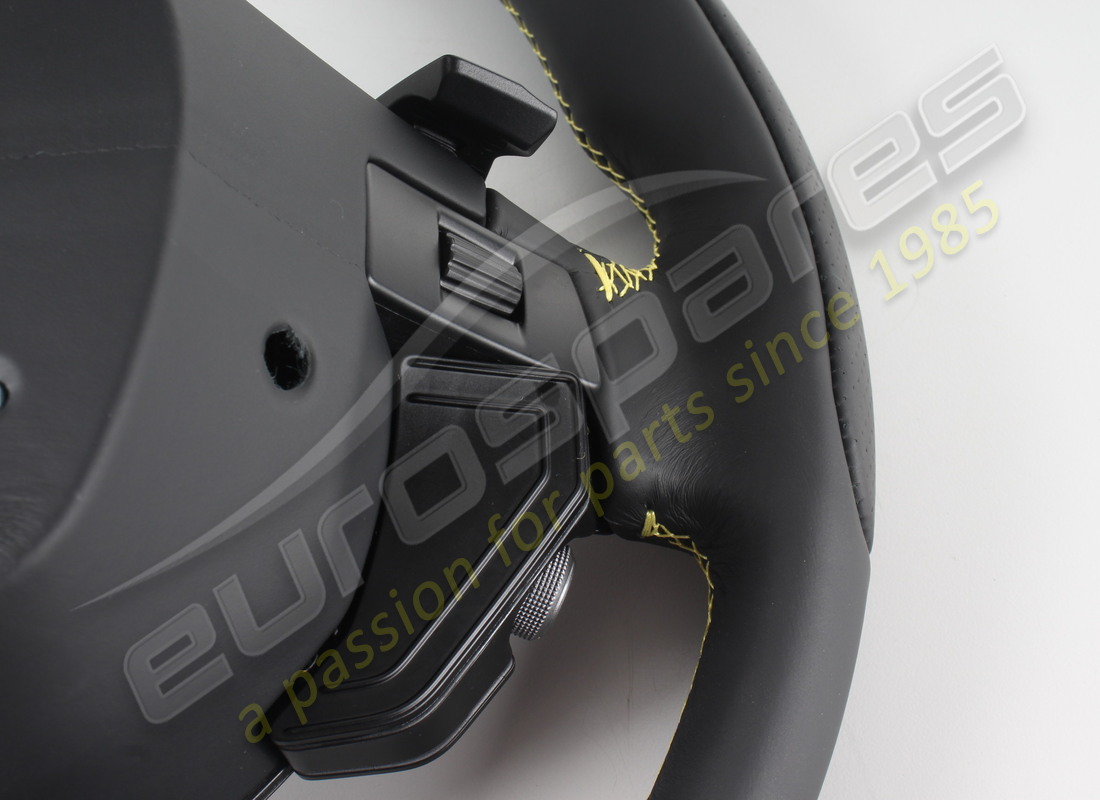 nouveau volant ferrari, carbone + led + sosp. numéro de pièce 910847 (8)