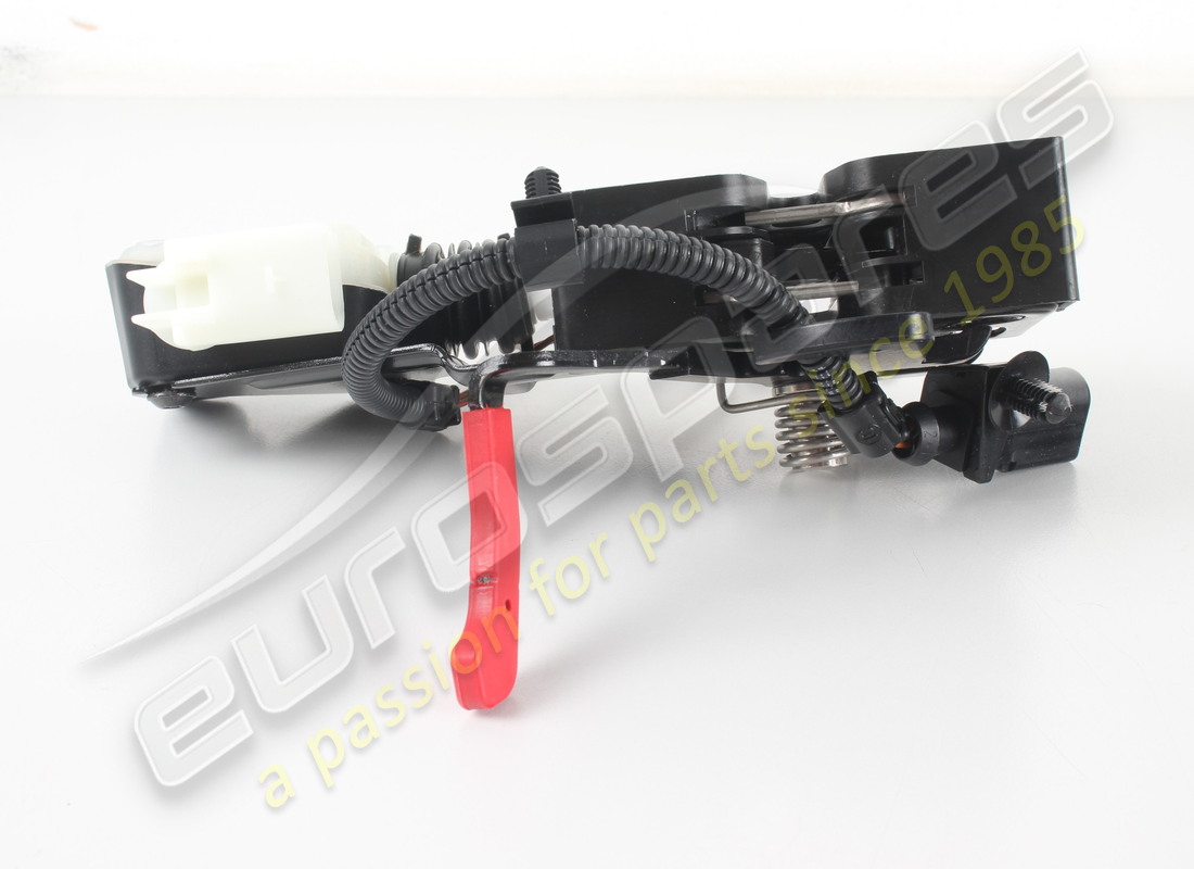 nouveau verrou de couvercle porsche. numéro de pièce pad823509 (4)