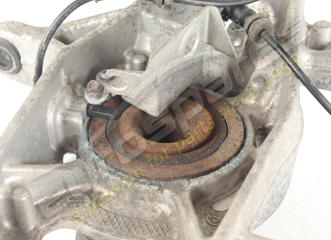 utilisé ferrari support de moyeu avant droit complet. numéro de pièce 289157 (3)