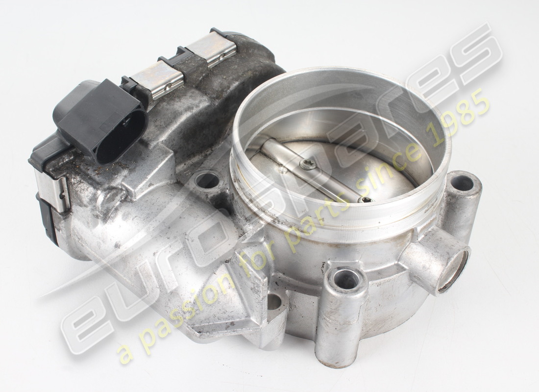 ensemble de corps de papillon utilisé aston martin. numéro de pièce 1r120810079 (1)