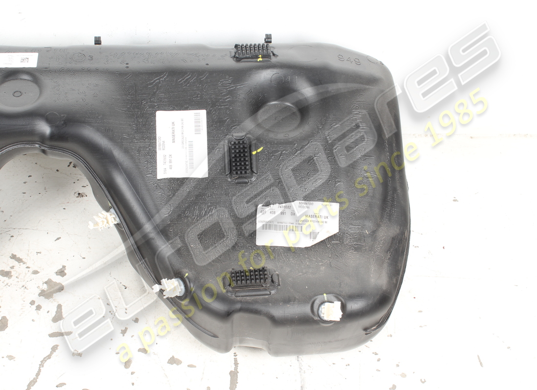 ensemble de réservoir de carburant d'occasion maserati. numéro de pièce 675001696 (4)