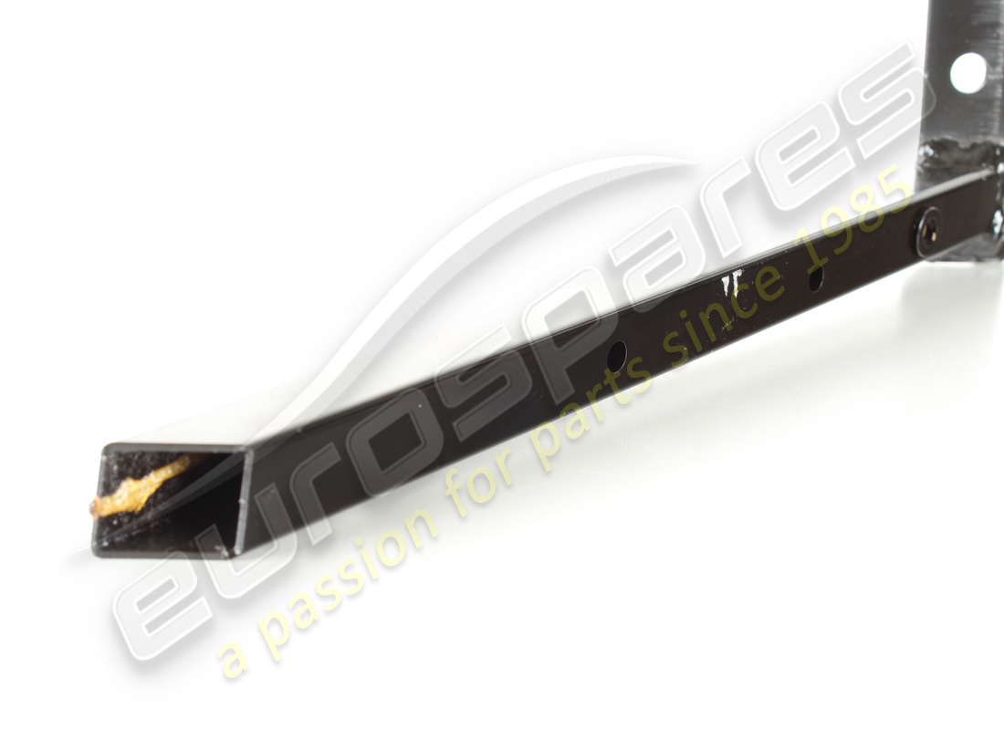 NOUVEAU CÔNE D'ÉLÉMENT EXTRUDÉ INFÉRIEUR FERRARI RÉFÉRENCE 86439111 (3) nouveau cône d'élément extrudé inférieur ferrari référence 86439111 (3)