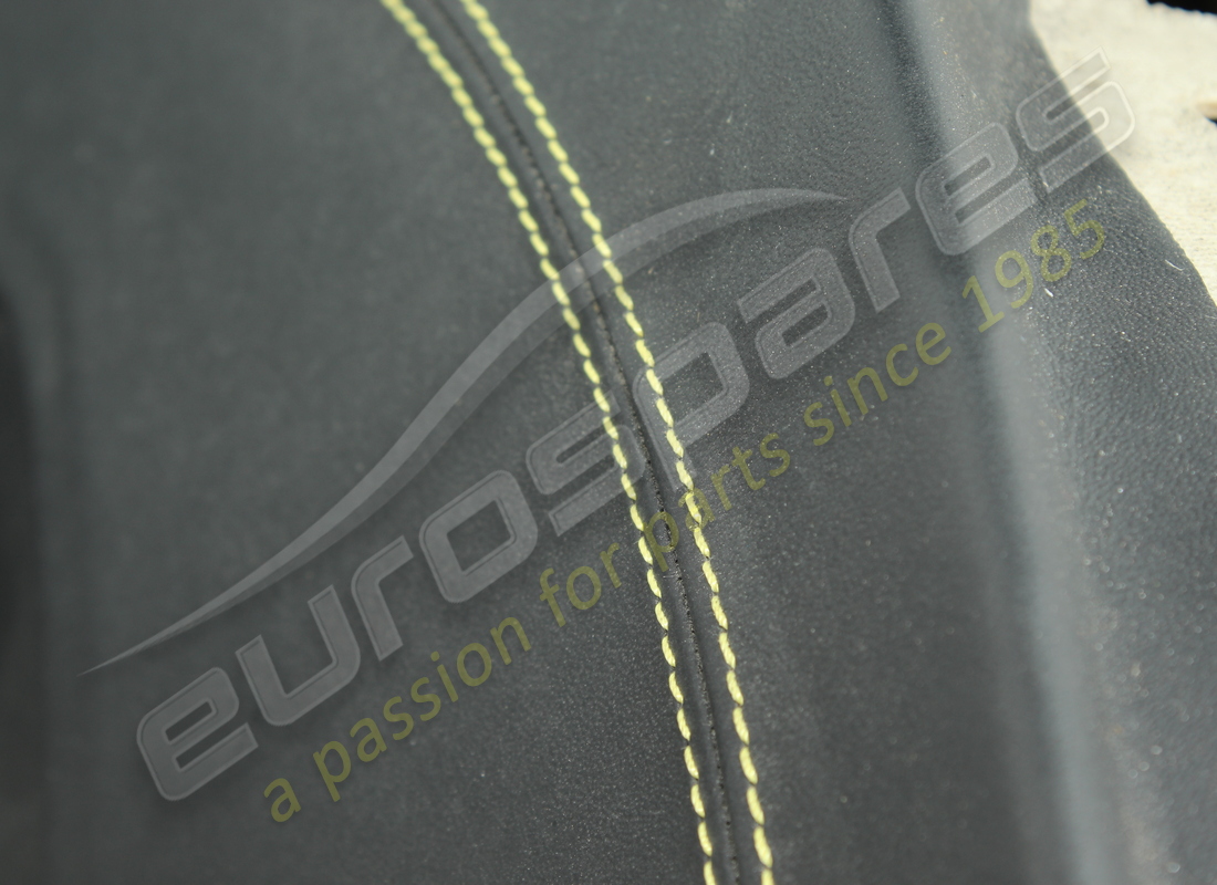 utilisé ferrari coussin de siège arrière. numéro de pièce 977643 (2)