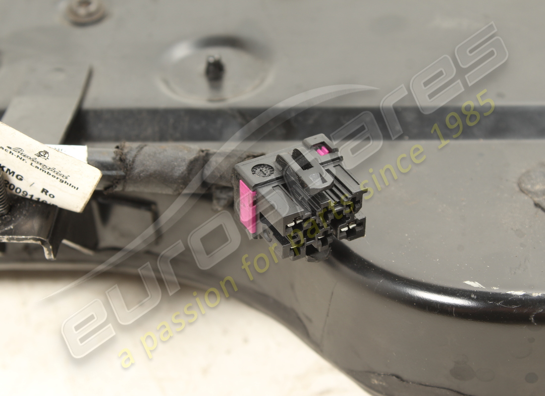 lamborghini vitre de fenêtre arrière utilisée. numéro de pièce 407845051c (3)