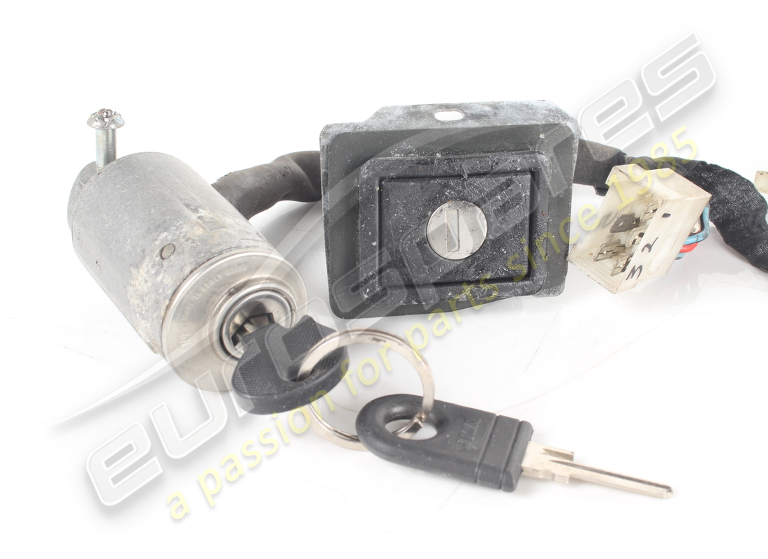 ensemble de serrure complet d'occasion eurospares avec clé. référence eap1563047 (3)
