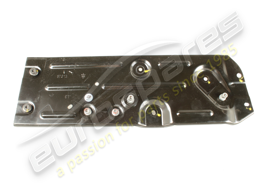 RENFORT CENTRAL DE PORTE ARRIÈRE GAUCHE D'OCCASION Maserati. NUMÉRO DE PIÈCE 670003153 (1)