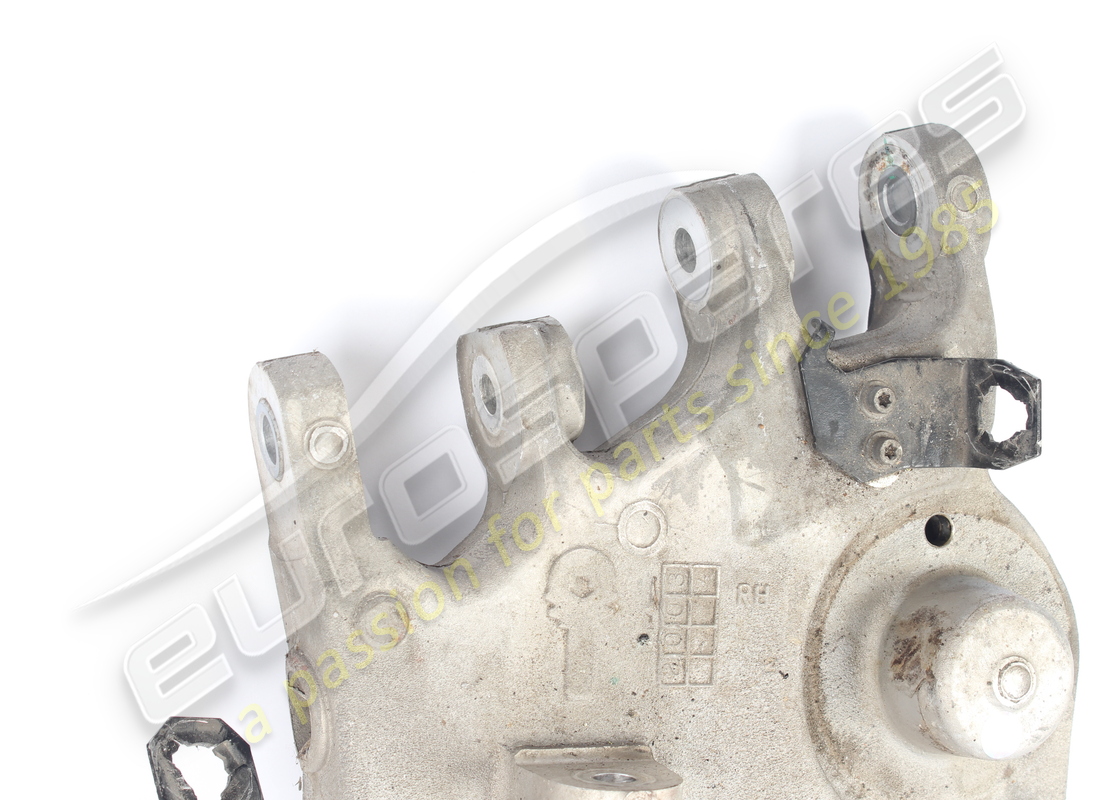 bras oscillant de suspension inférieur d'occasion maserati. numéro de pièce 675001729 (2)
