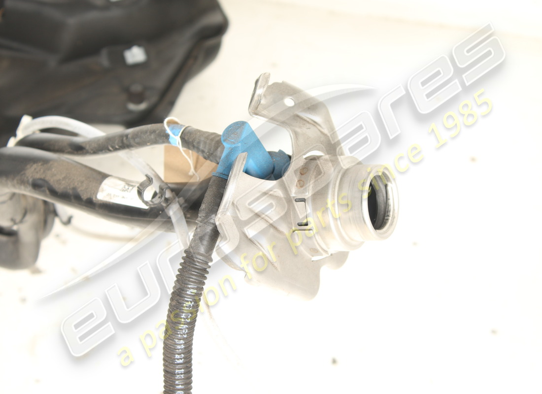 réservoir de carburant d'occasion lamborghini 85 tfsi gr nar osh. numéro de pièce 4m0201021fn (3)