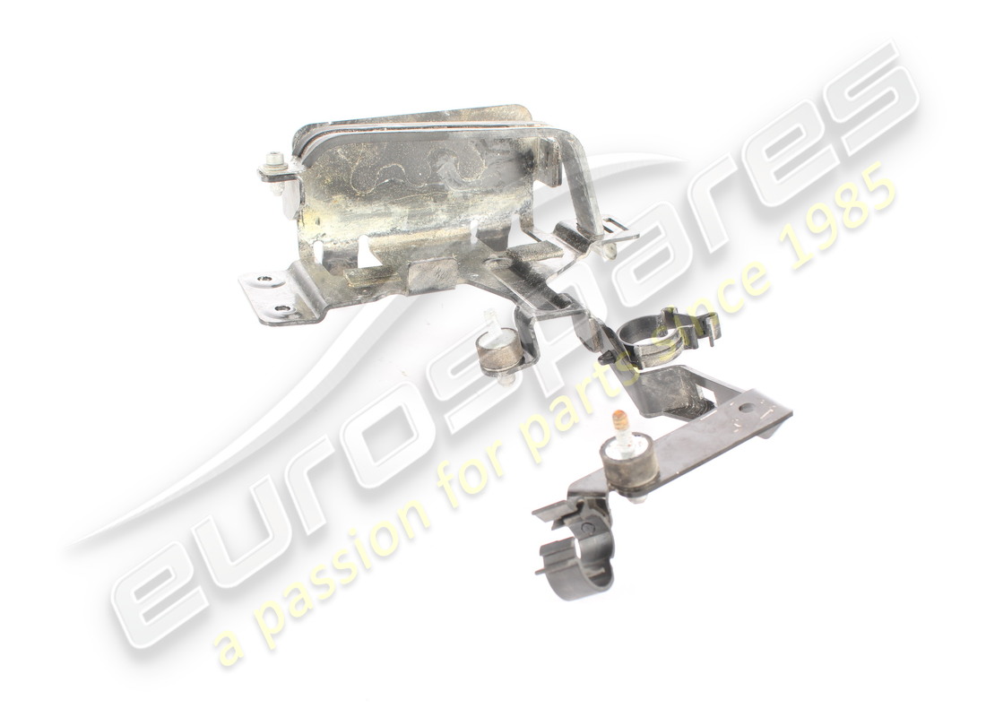 refroidisseur staffa sostegno utilisé ferrari. numéro de pièce 848233 (2)
