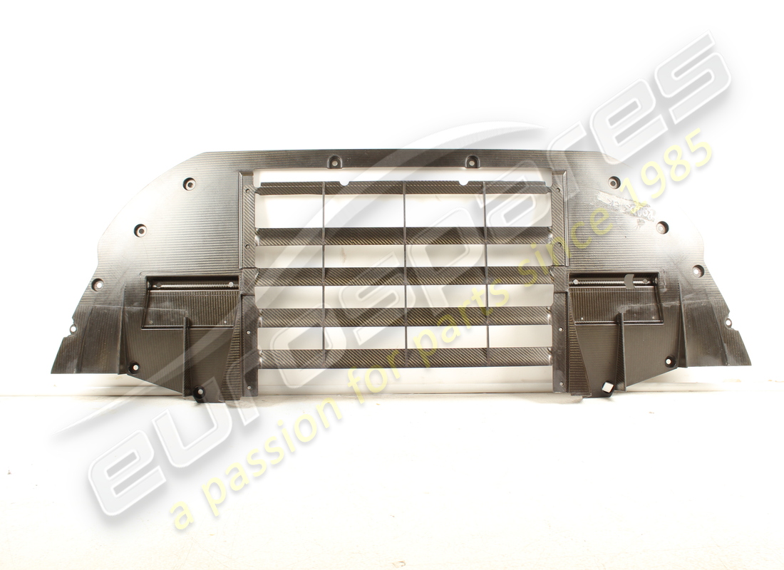 nouveau ferrari plateau de sous-plancher avant aperta. numéro de pièce 87785400 (1)