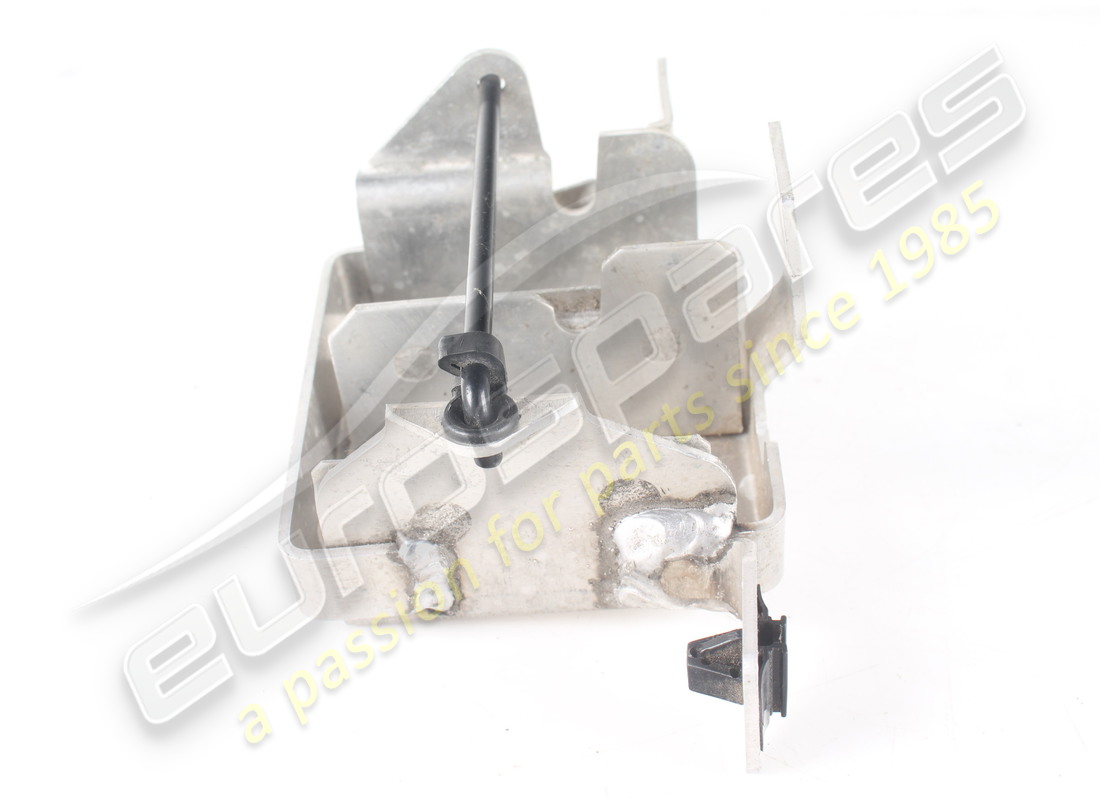 SUPPORT DE MONTAGE DE SOUPAPE TGK D'OCCASION FERRARI. NUMÉRO DE PIÈCE 84066200 (4) support de montage de soupape tgk d'occasion ferrari. numéro de pièce 84066200 (4)