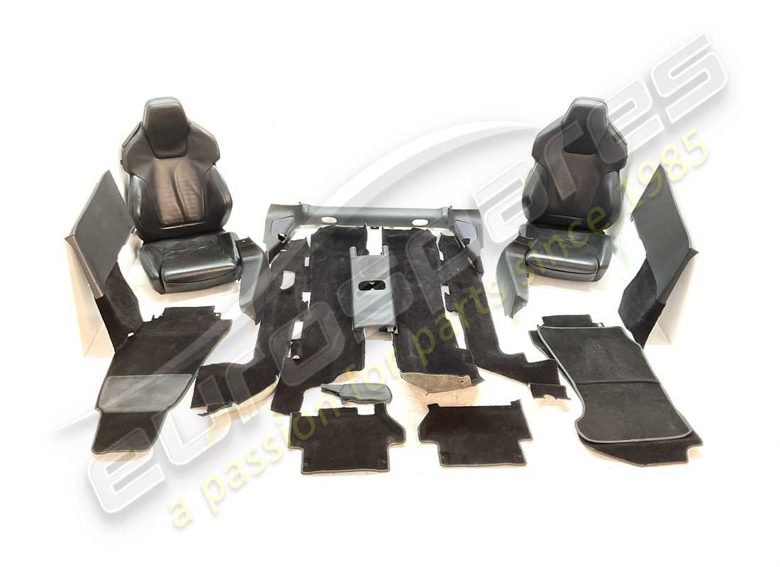 utilisé eurospares aston martin v8 vantage intérieur (pas de dash ni de cartes de porte). numéro de pièce eap1404957 (2)