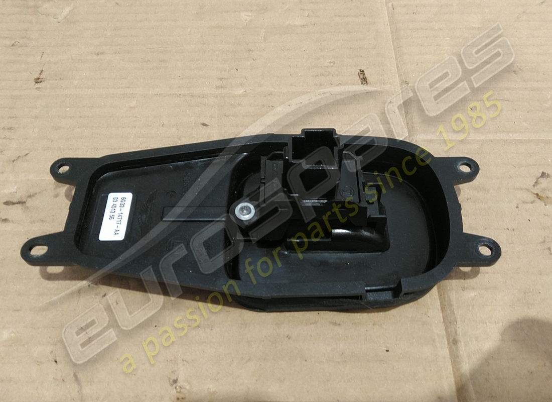utilisé aston martin interrupteur de leve-vitre, côté passager. numéro de pièce 6g3314717aa (2)