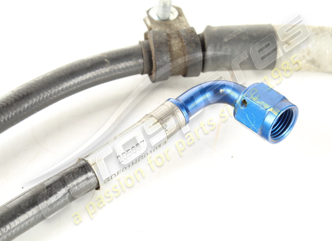 TUYAU D'OCCASION FERRARI PROVENANT DU LÈVE-CUL ARRIÈRE DROIT. RÉFÉRENCE 265637 (2) tuyau d'occasion ferrari provenant du lève-cul arrière droit. référence 265637 (2)