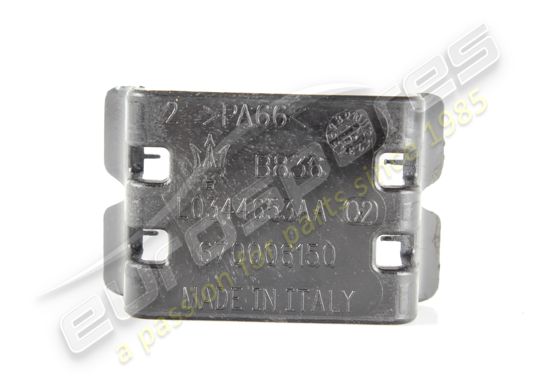 D'OCCASION Maserati SUPPORTO . NUMÉRO DE PIÈCE 670006150 (1)