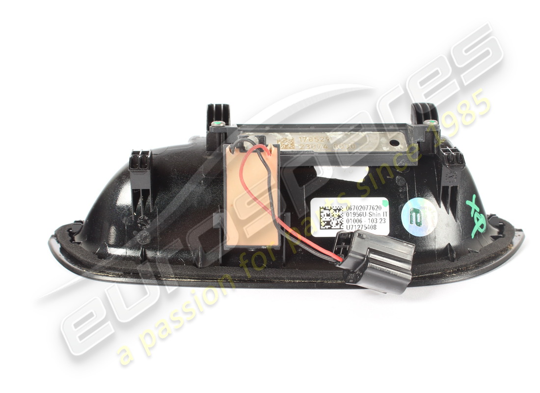 poignée extérieure de porte gauche d'occasion maserati. numéro de pièce 670207762 (3)