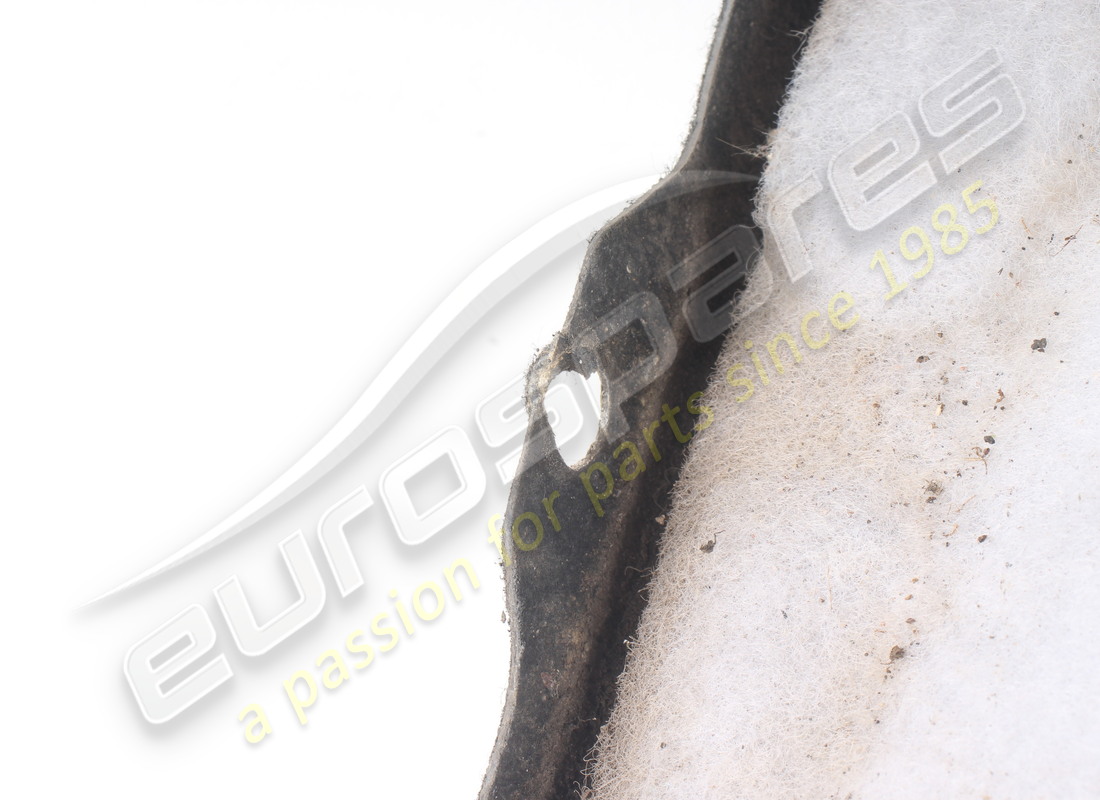 BOUCLIER FERRARI D'OCCASION POUR LA PARTIE ARRIÈRE DE L'AVANT. NUMÉRO DE PIÈCE 86874600 (3) bouclier ferrari d'occasion pour la partie arrière de l'avant. numéro de pièce 86874600 (3)