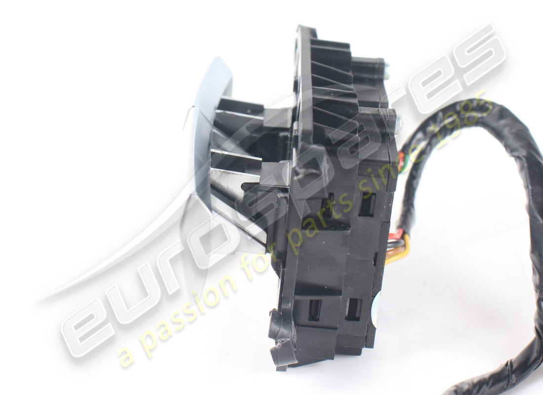 UTILISÉ FERRARI COMMANDE COMPLÈTE DE FENÊTRE ÉLECTRIQUE. NUMÉRO DE PIÈCE 88495600 (3) utilisé ferrari commande complète de fenêtre électrique. numéro de pièce 88495600 (3)