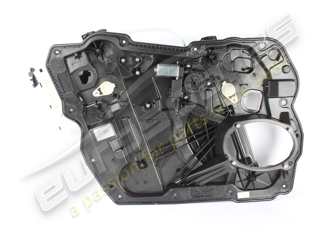 modèle complet de porte avant gauche d'occasion maserati numéro de pièce 673014105 (2)