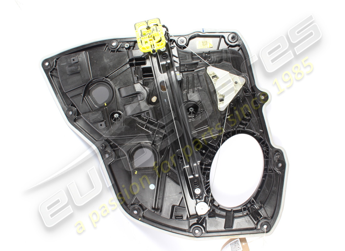 support de porte arrière droit d'occasion maserati. numéro de pièce 673014115 (3)