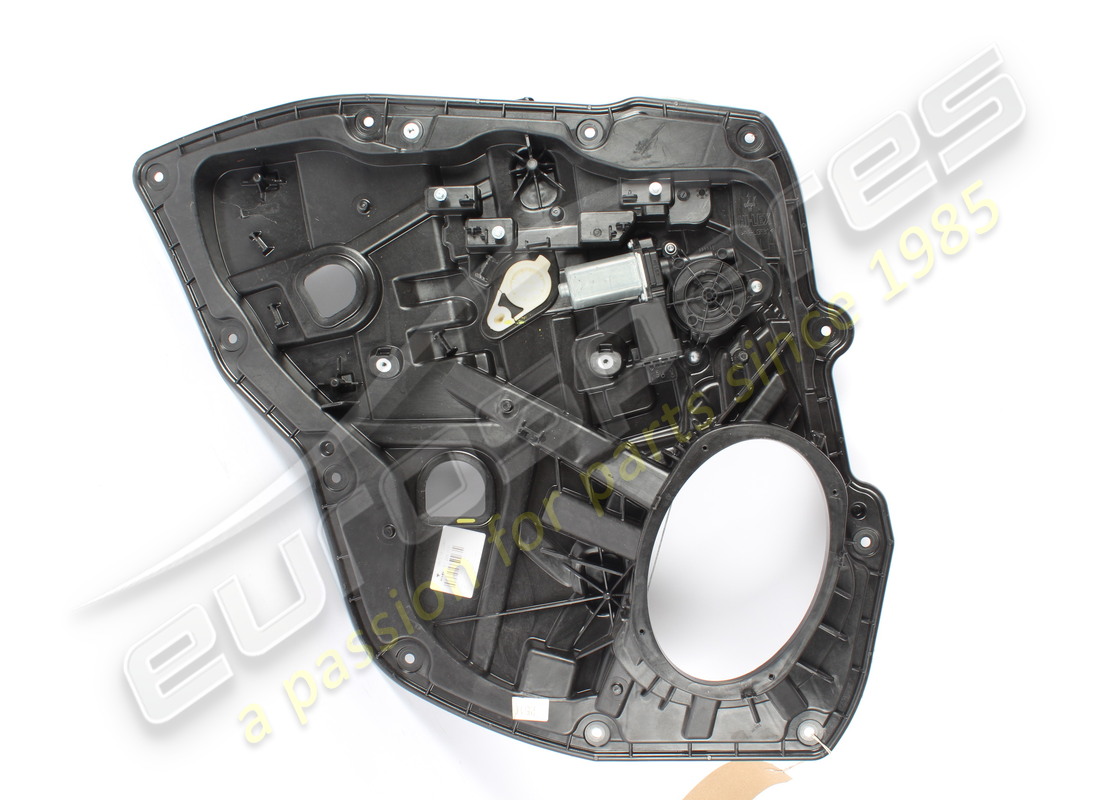 support de porte arrière gauche d'occasion maserati. numéro de pièce 673014116 (2)