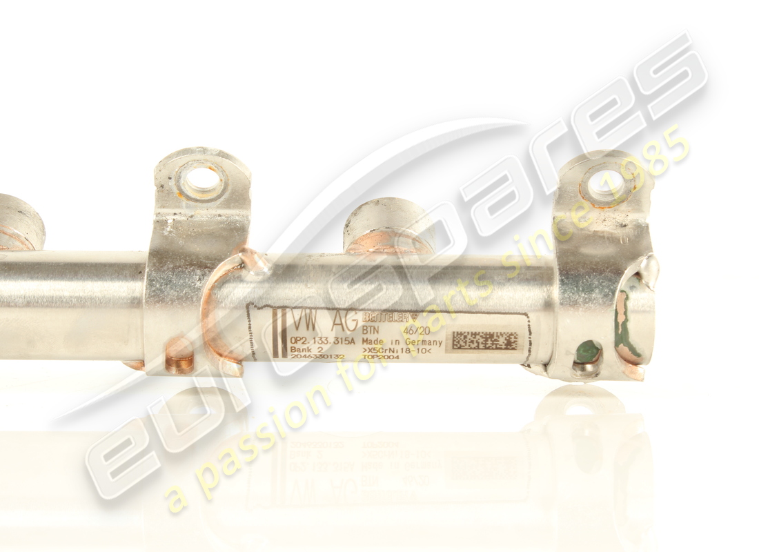 rampe d'alimentation lamborghini d'occasion. numéro de pièce 0p2133315a (3)
