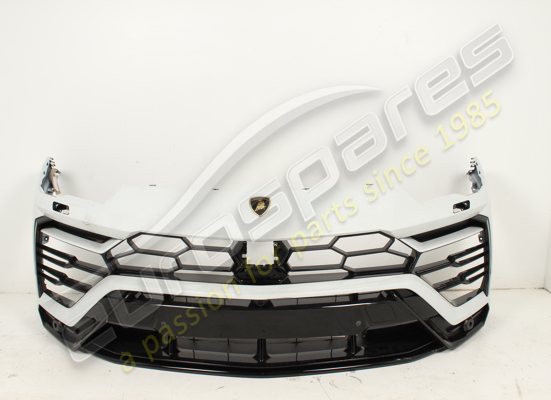 UTILISÉ Lamborghini PARE-CHOC AVANT COMPLET. NUMÉRO DE PIÈCE EAP1425706 (1)