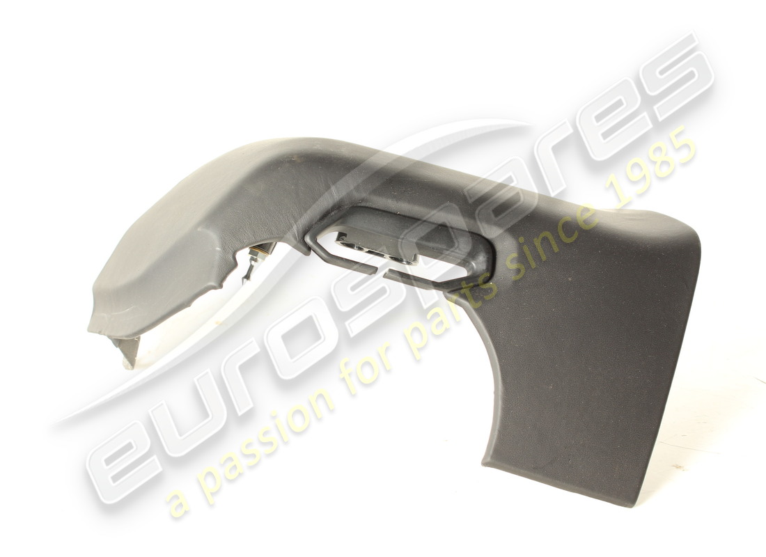 COUVERCLE DE PILIER LATÉRAL SUPÉRIEUR Ferrari UTILISÉ. NUMÉRO DE PIÈCE 88028000 (1)