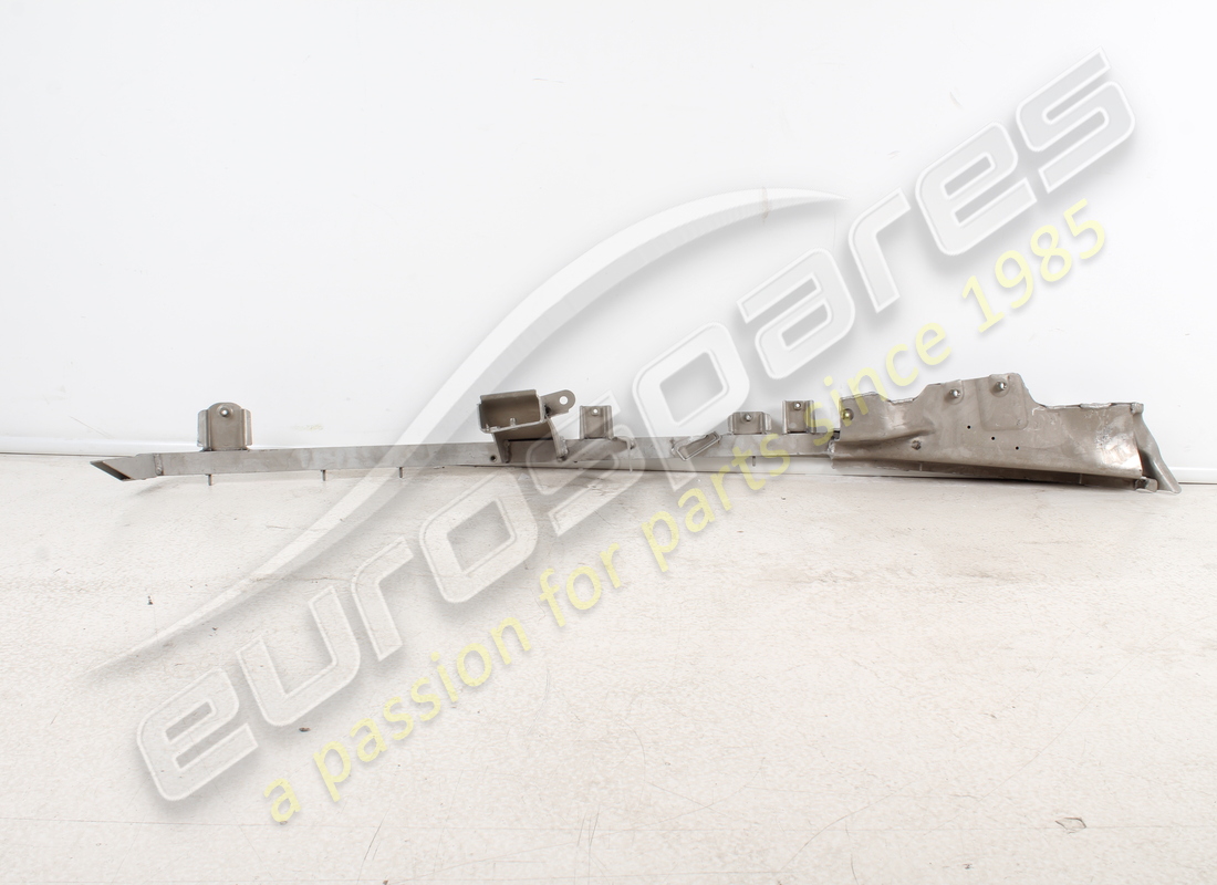nouveau cadre supérieur droit ferrari. numéro de pièce 66992111 (2)
