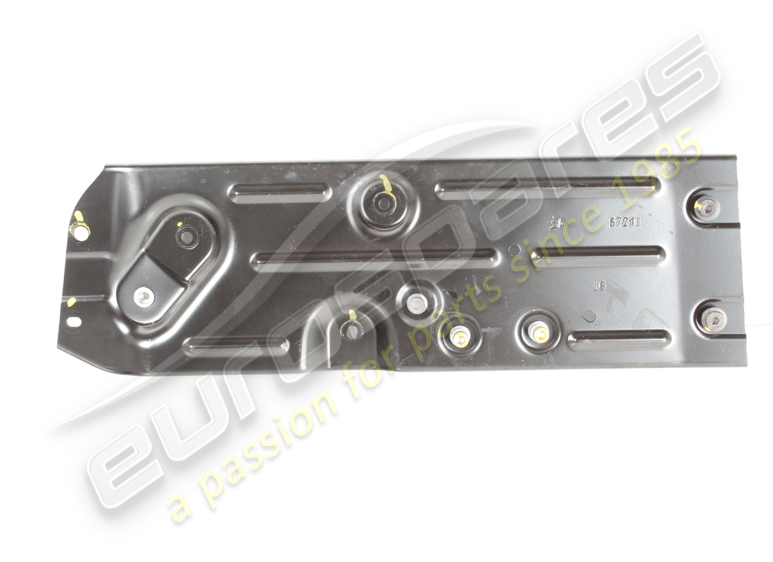 RENFORT CENTRAL DE PORTE ARRIÈRE DROIT D'OCCASION Maserati. NUMÉRO DE PIÈCE 670003152 (1)