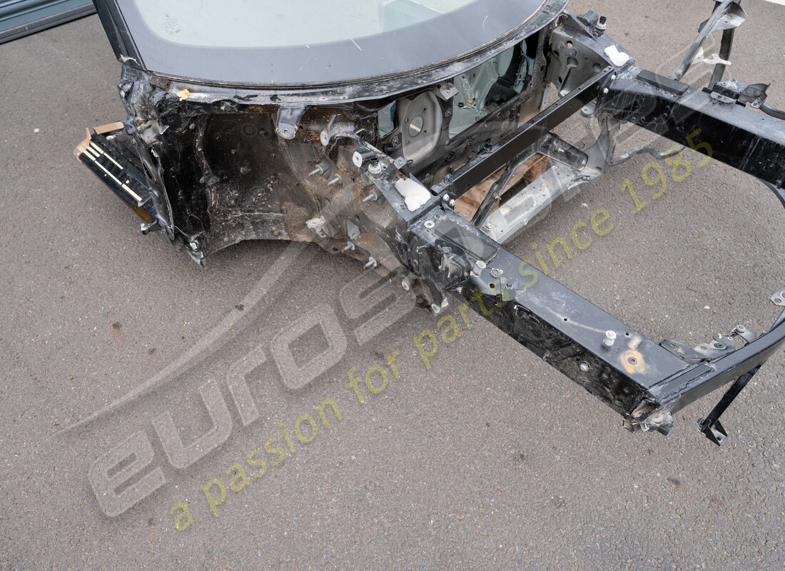 châssis avant et toit d'occasion ferrari. numéro de pièce eap1492385 (4)
