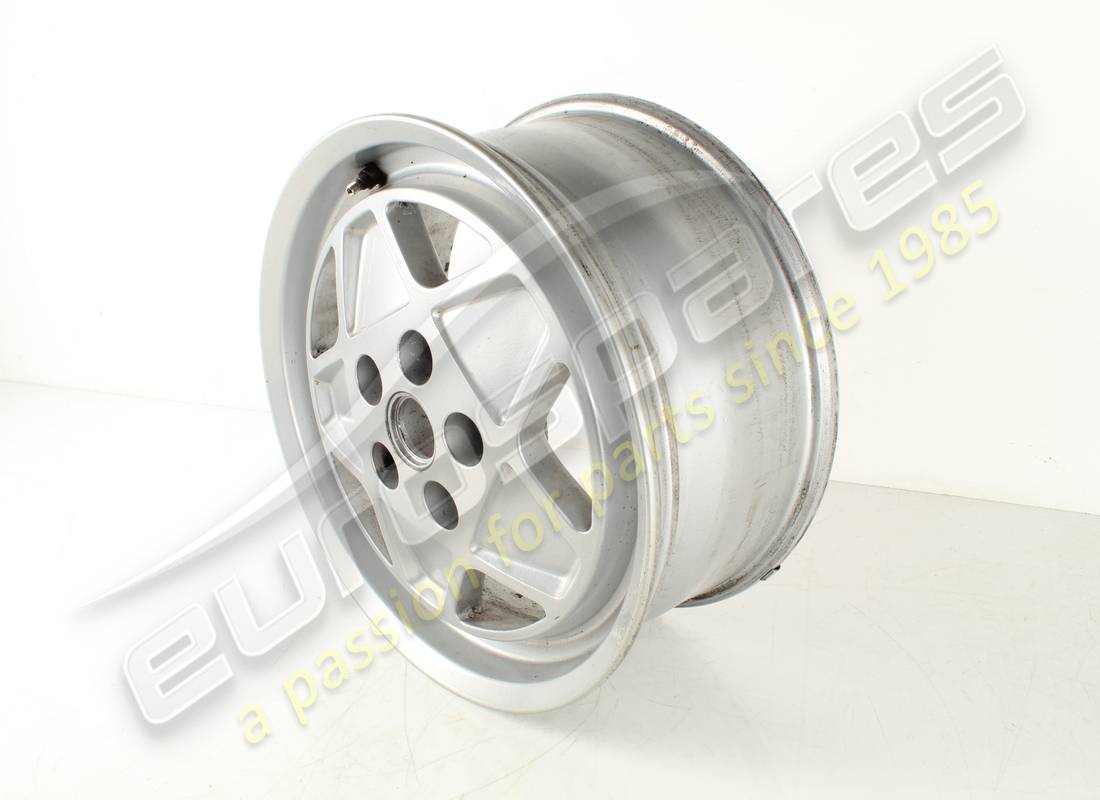 UTILISÉ FERRARI ROUE AVANT 3.2 MQV. NUMÉRO DE PIÈCE 127465 (4) utilisé ferrari roue avant 3.2 mqv. numéro de pièce 127465 (4)