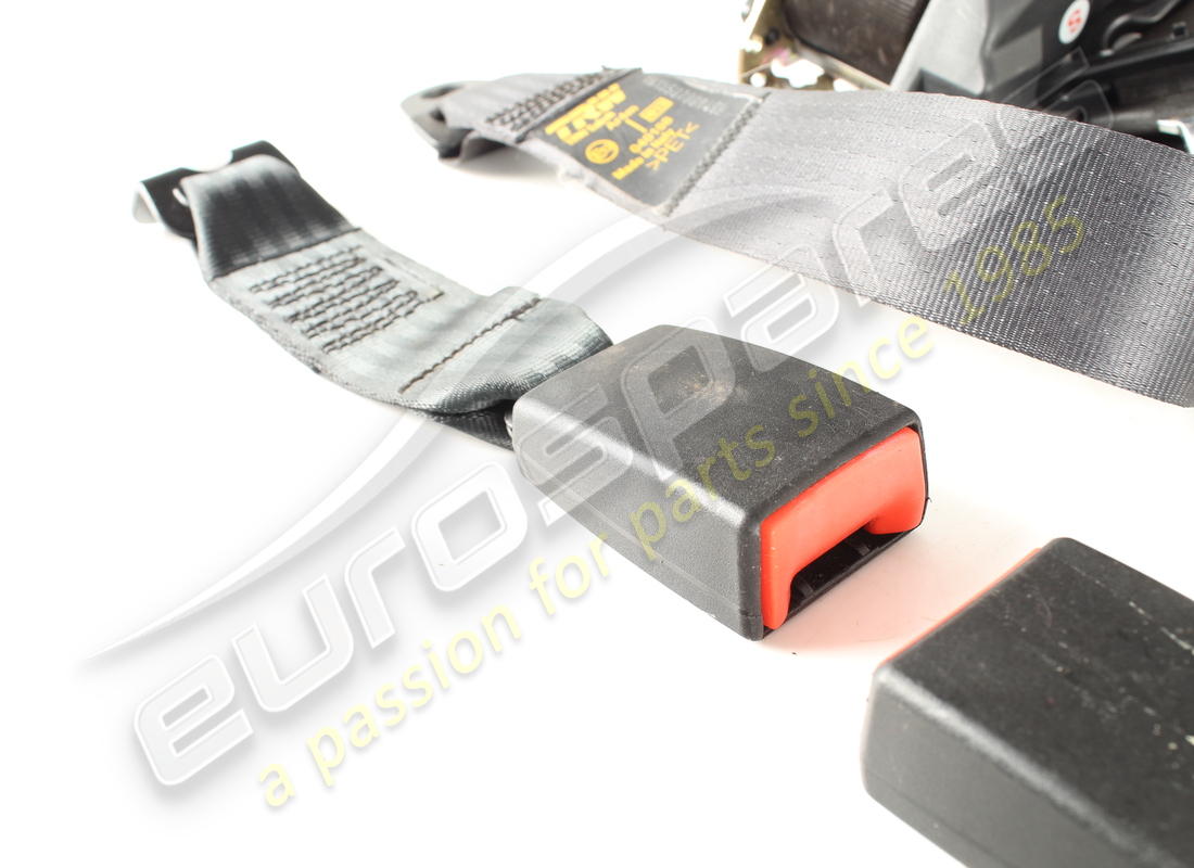 UTILISÉ MASERATI KIT ARRIÈRE LA CEINTURE DE SÉCURITÉ M338A. NUMÉRO DE PIÈCE 388150018 (4) utilisé maserati kit arrière la ceinture de sécurité m338a. numéro de pièce 388150018 (4)