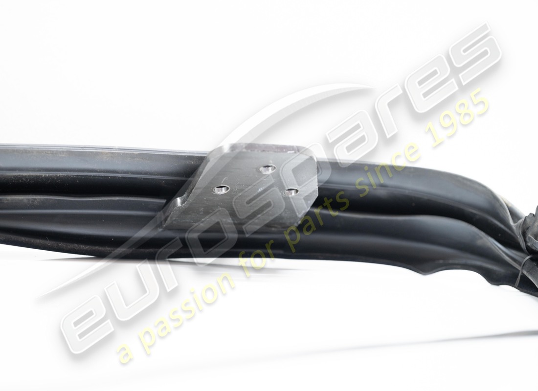 utilisé ferrari guarnizione giro parabrezza. numéro de pièce 65797300 (4)