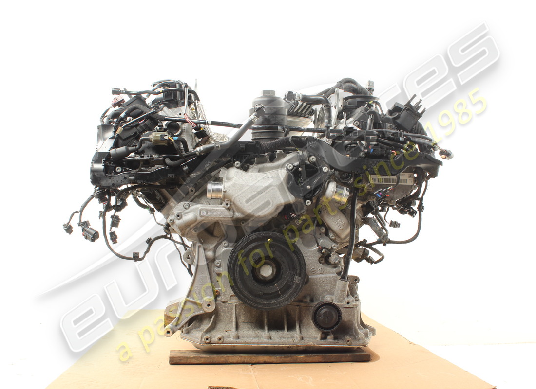 MOTEUR Lamborghini UTILISÉ. NUMÉRO DE PIÈCE 0P2100021S (1)