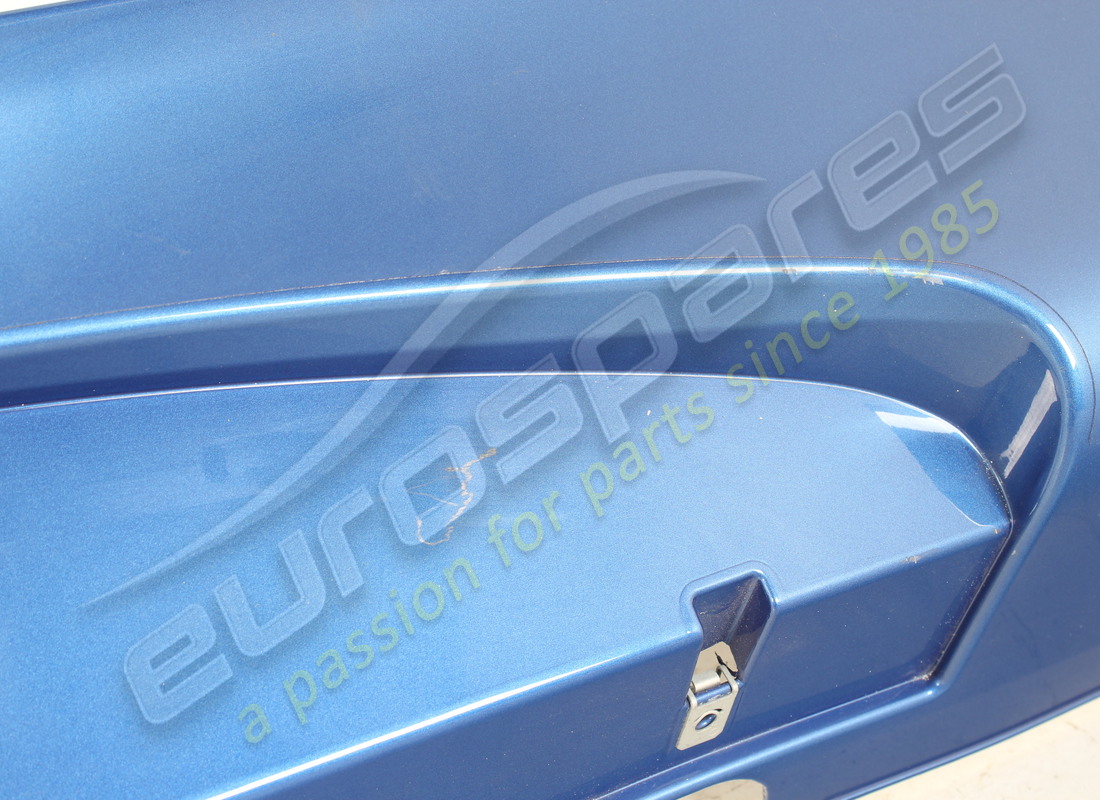 jupe côté gauche mc line d'occasion maserati. numéro de pièce 980145390 (5)