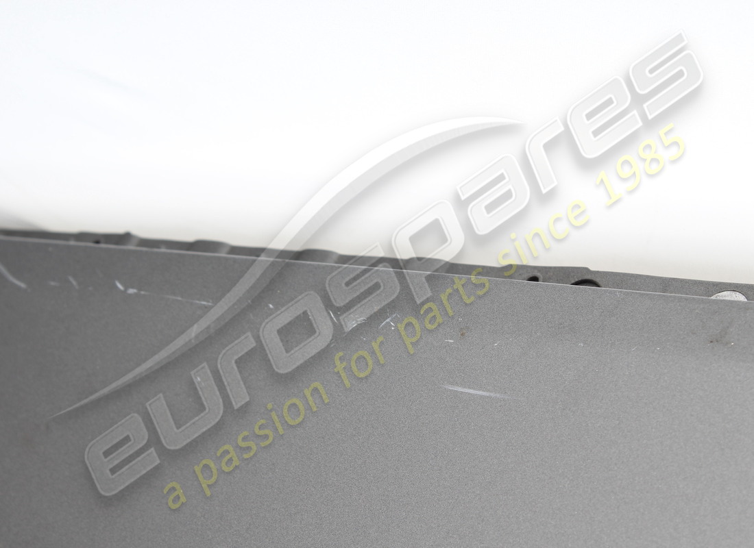 aile avant gauche lamborghini endommagée. numéro de pièce 4t0821021d (2)