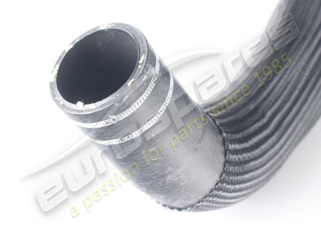 NOUVEAU TUYAU D'ENTRÉE D'EAU DE RADIATEUR MASERATI. RÉFÉRENCE 670033308 (2) nouveau tuyau d'entrée d'eau de radiateur maserati. référence 670033308 (2)