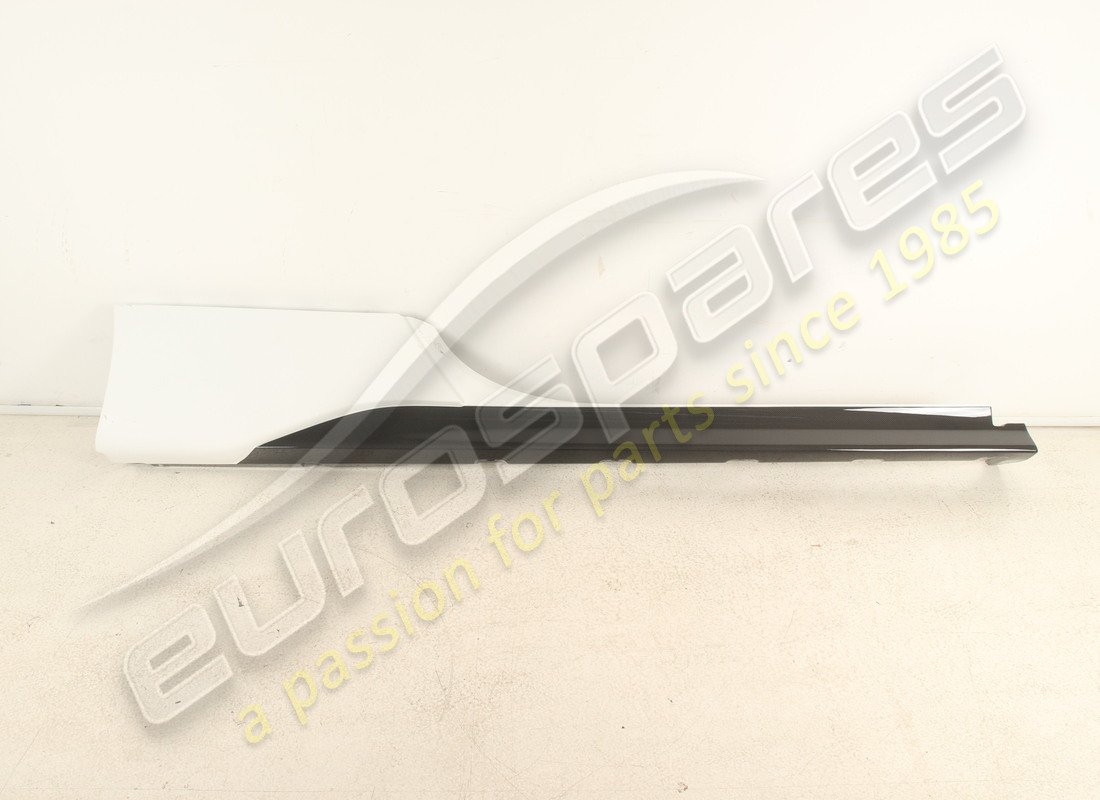 nouveau ferrari rivest. sottoporta dx opt ca. numéro de pièce 985796555 (1)