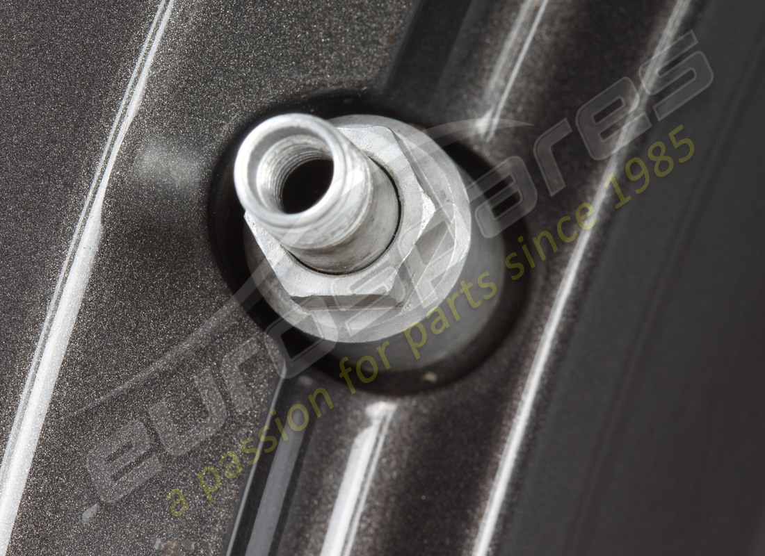 utilisé ferrari roue avant. numéro de pièce 855340 (4)