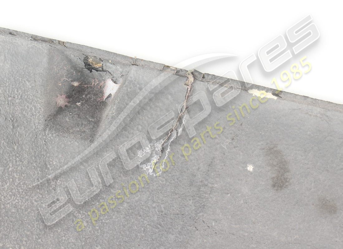 bouclier gauche ferrari endommagé. numéro de pièce 62128000 (3)
