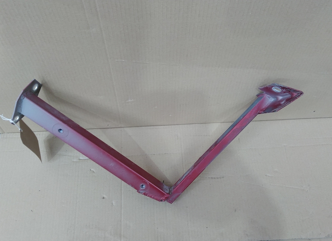utilisé le support lamborghini. numéro de pièce 400806636 (2)