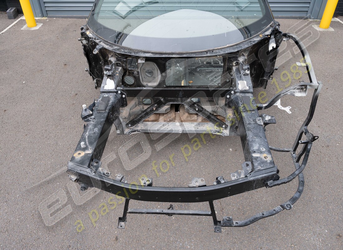châssis avant et toit d'occasion ferrari. numéro de pièce eap1492385 (2)