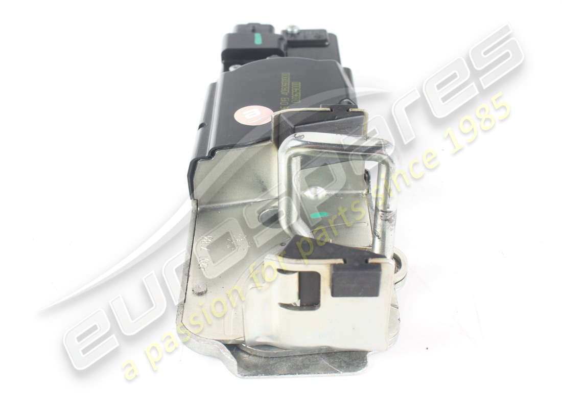 UTILISÉ FERRARI GÂCHE DE SERRURE. NUMÉRO DE PIÈCE 83629000 (2) utilisé ferrari gâche de serrure. numéro de pièce 83629000 (2)