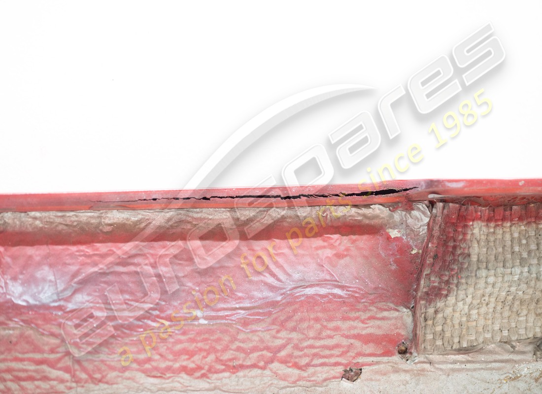 pare-choc arrière ferrari endommagé. numéro de pièce 62126910 (6)