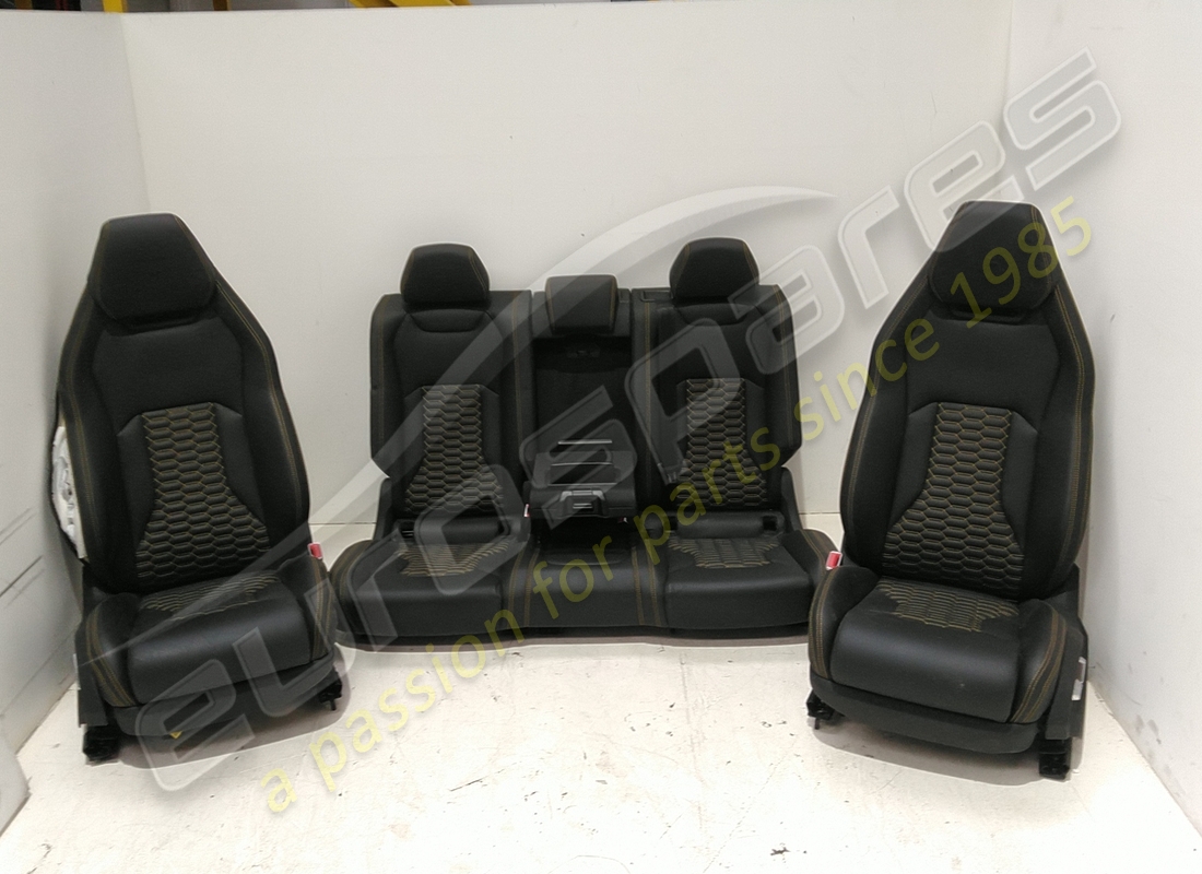 ENSEMBLE DE SIÈGES COMPLETS URUS D'OCCASION Eurospares. NUMÉRO DE PIÈCE EAP1227394 (1)